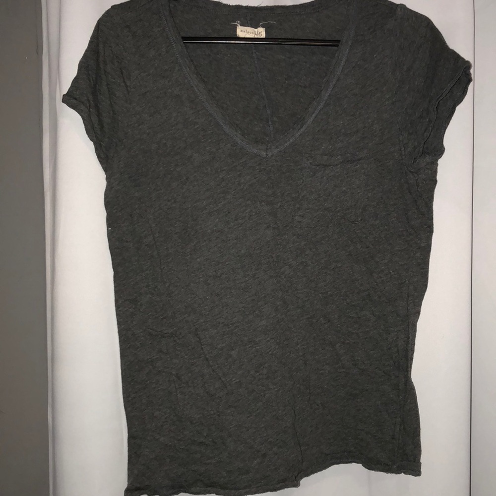 Grey pocket t shirt medium